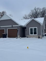 1072 Emilee Court, Fort Wayne, IN 46825