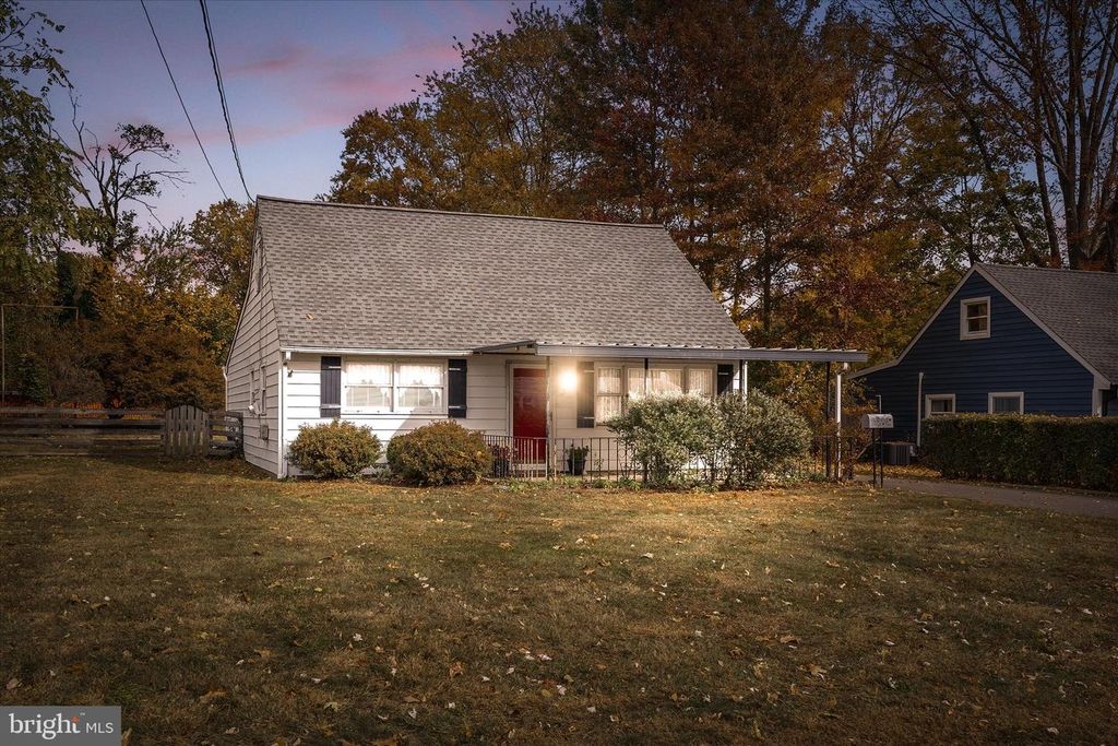 3 WALLACE AVE, Ewing, NJ 08618