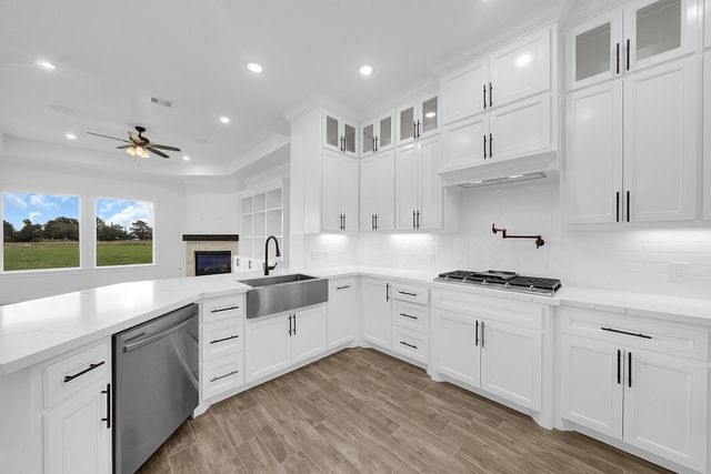 13015 Willow Drive, Needville, TX 77461