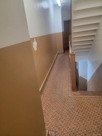 536 E 138th Street, Bronx, NY 10454