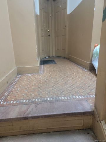 536 E 138th Street, Bronx, NY 10454