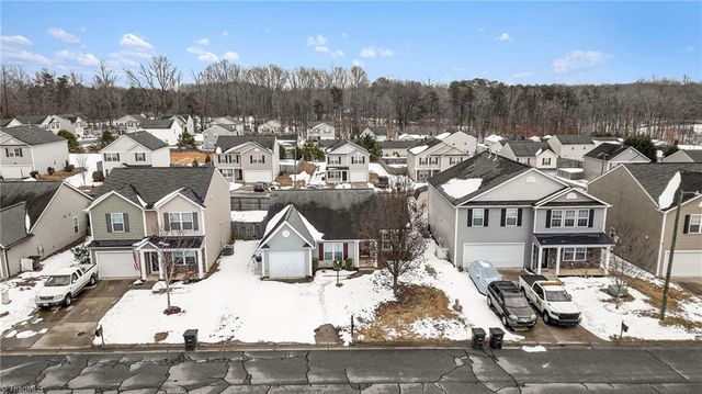166 Larck Crest Lane, Winston-salem, NC 27107