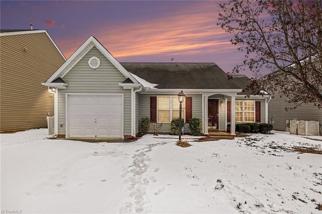 166 Larck Crest Lane, Winston-salem, NC 27107