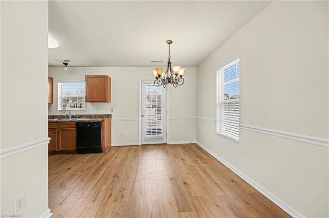 166 Larck Crest Lane, Winston-salem, NC 27107