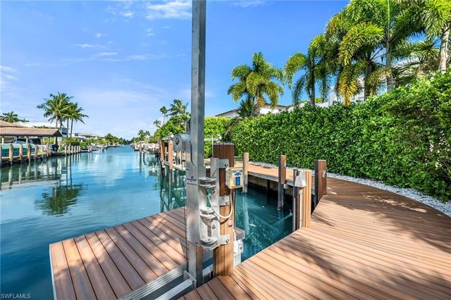 1779 4th ST S, Naples, FL 34102