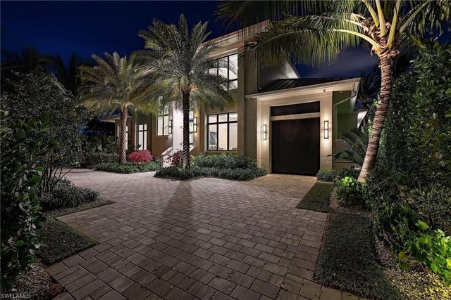 1779 4th ST S, Naples, FL 34102