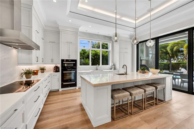 1779 4th ST S, Naples, FL 34102