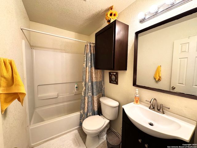 4747 Quiet Stream, San Antonio, TX 78222