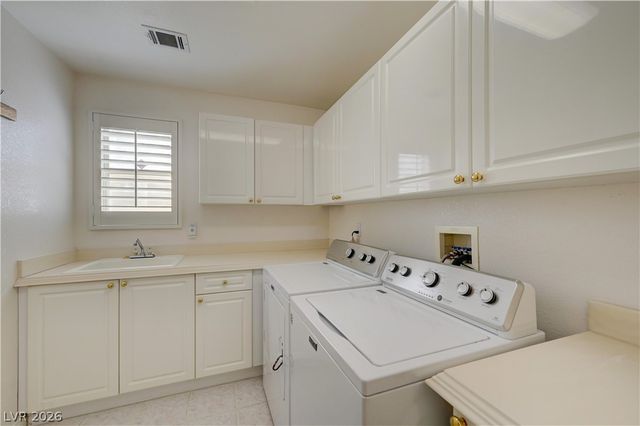 3248 Cambridgeshire Street, Las Vegas, NV 89146