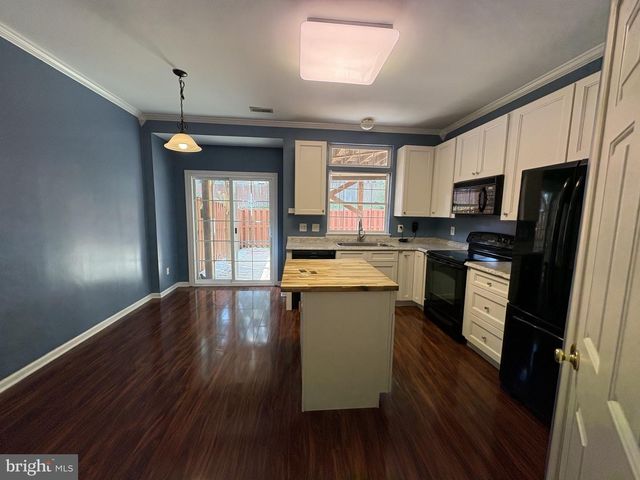 2085 STARGRASS CT, Woodbridge, VA 22192