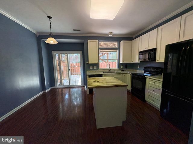 2085 STARGRASS CT, Woodbridge, VA 22192