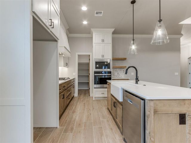 3005 SW 133rd Terrace, Oklahoma City, OK 73170