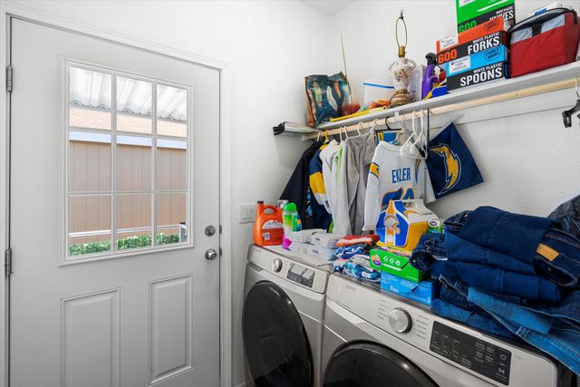 625 Fox Lane SE, Albuquerque, NM 87123