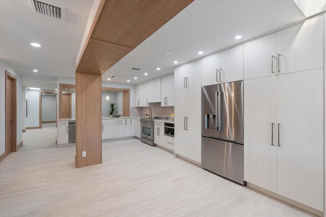 17036 Bay Street, Jupiter, FL 33477