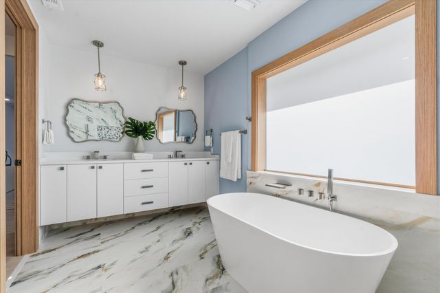 17036 Bay Street, Jupiter, FL 33477