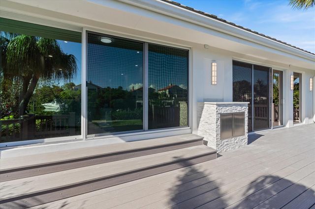 17036 Bay Street, Jupiter, FL 33477