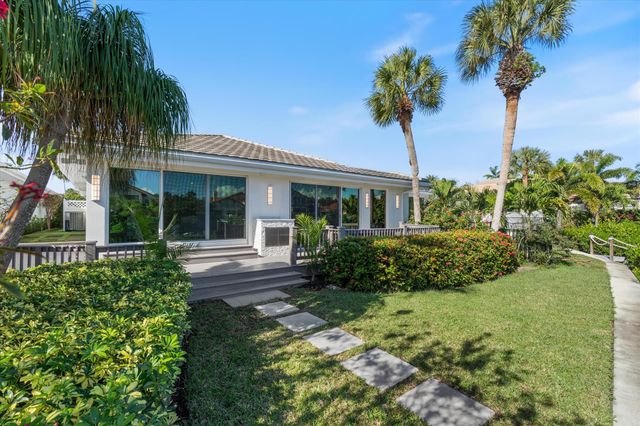 17036 Bay Street, Jupiter, FL 33477