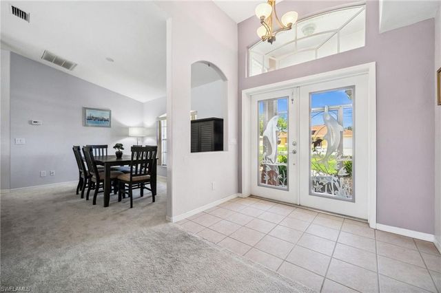 210 SW 37th TER, Cape Coral, FL 33914