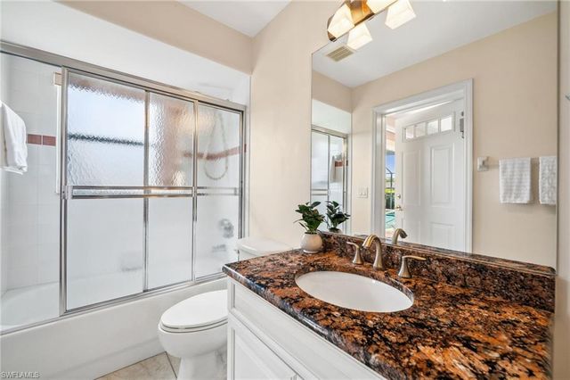 210 SW 37th TER, Cape Coral, FL 33914