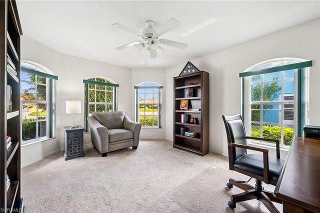 210 SW 37th TER, Cape Coral, FL 33914