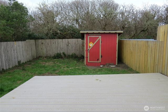 946 Ocean Shores Boulevard SW, Ocean Shores, WA 98569