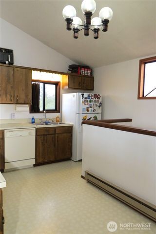 946 Ocean Shores Boulevard SW, Ocean Shores, WA 98569