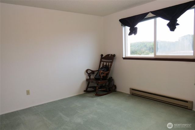 946 Ocean Shores Boulevard SW, Ocean Shores, WA 98569