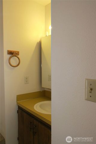 946 Ocean Shores Boulevard SW, Ocean Shores, WA 98569