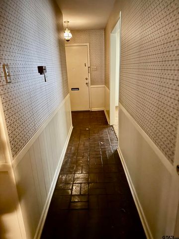 1113 East Amherst, Tyler, TX 75701