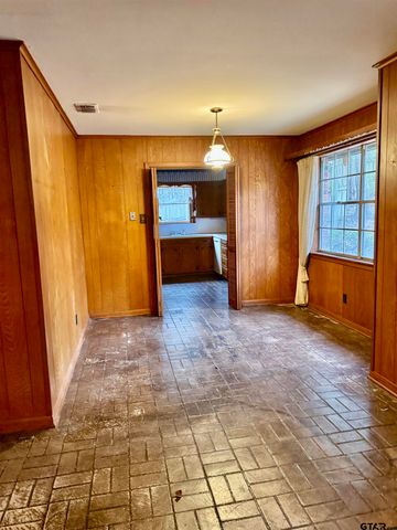 1113 East Amherst, Tyler, TX 75701