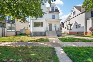 255 Poplar Street, Wyandotte, MI 48192