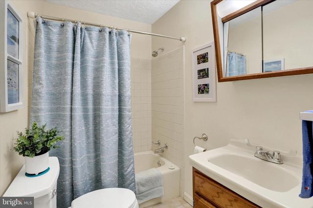 5200 WINDSOR BLVD, Mechanicsburg, PA 17055