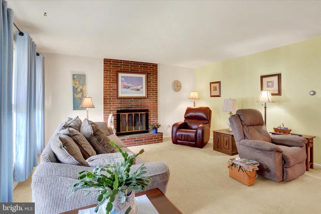 5200 WINDSOR BLVD, Mechanicsburg, PA 17055