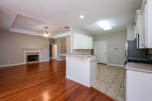 8 Village Way, Maumelle, AR 72113