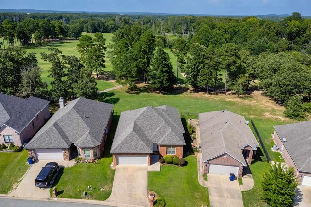 8 Village Way, Maumelle, AR 72113
