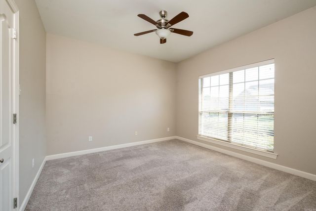8 Village Way, Maumelle, AR 72113