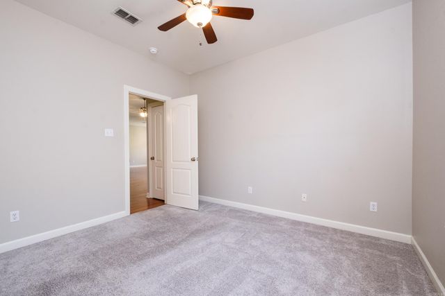 8 Village Way, Maumelle, AR 72113