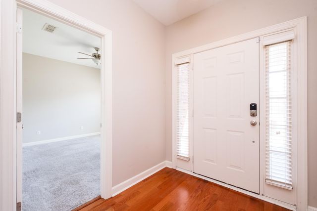 8 Village Way, Maumelle, AR 72113