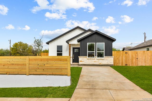 135 Sligo, San Antonio, TX 78223