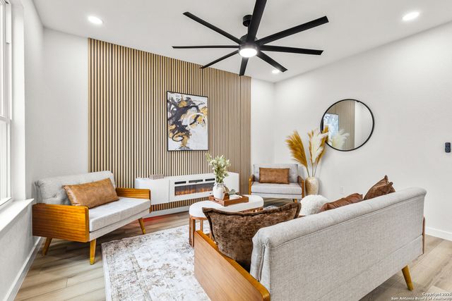 135 Sligo, San Antonio, TX 78223