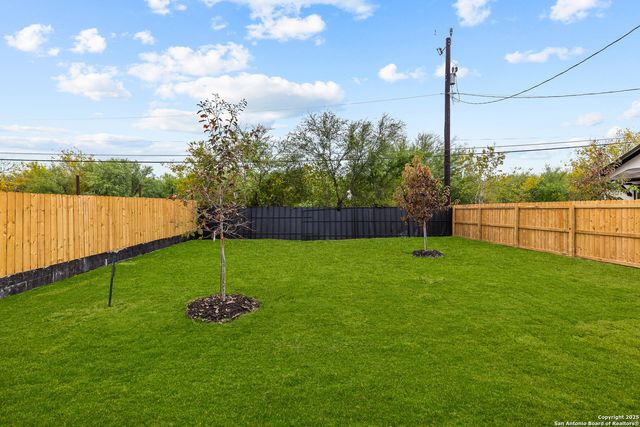 135 Sligo, San Antonio, TX 78223