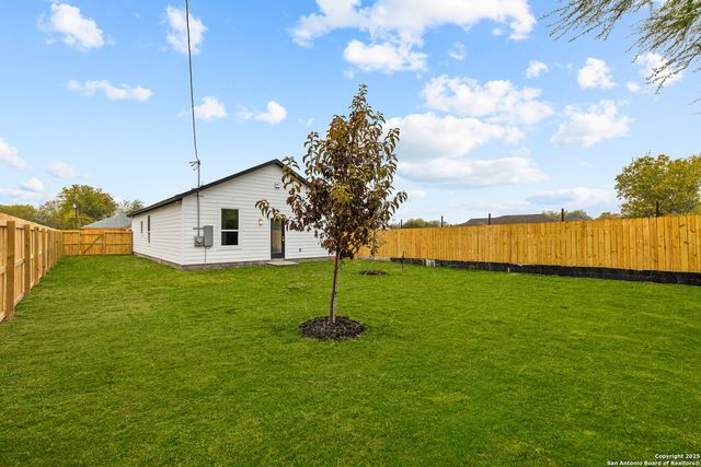 135 Sligo, San Antonio, TX 78223