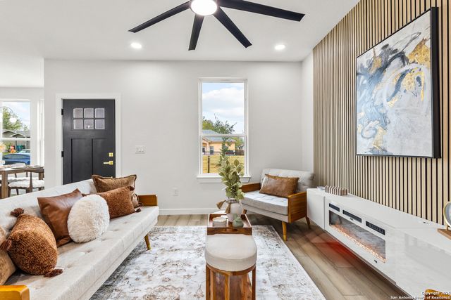 135 Sligo, San Antonio, TX 78223