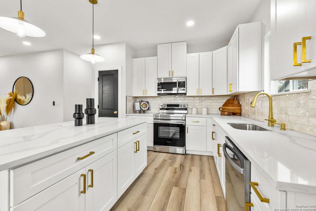 135 Sligo, San Antonio, TX 78223