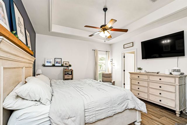 10697 Wrigley Field Ave, Denham Springs, LA 70726