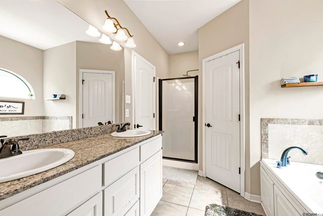 10697 Wrigley Field Ave, Denham Springs, LA 70726