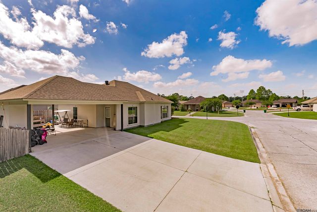 10697 Wrigley Field Ave, Denham Springs, LA 70726