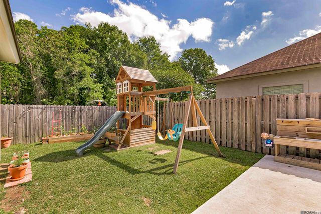 10697 Wrigley Field Ave, Denham Springs, LA 70726
