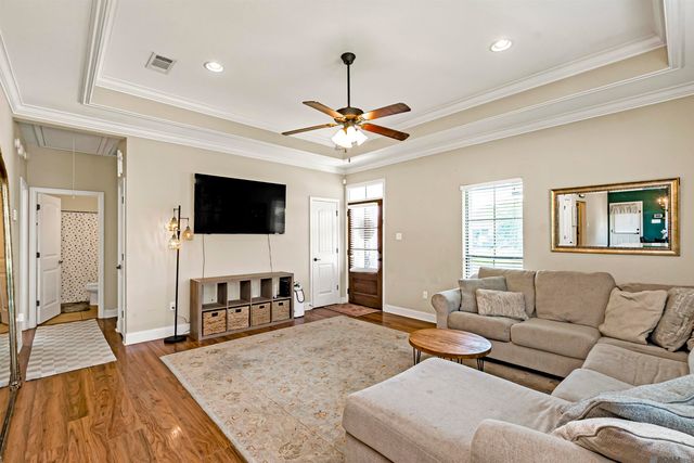 10697 Wrigley Field Ave, Denham Springs, LA 70726