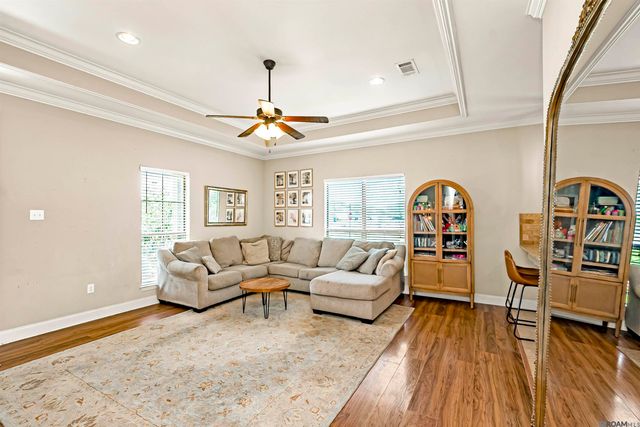 10697 Wrigley Field Ave, Denham Springs, LA 70726